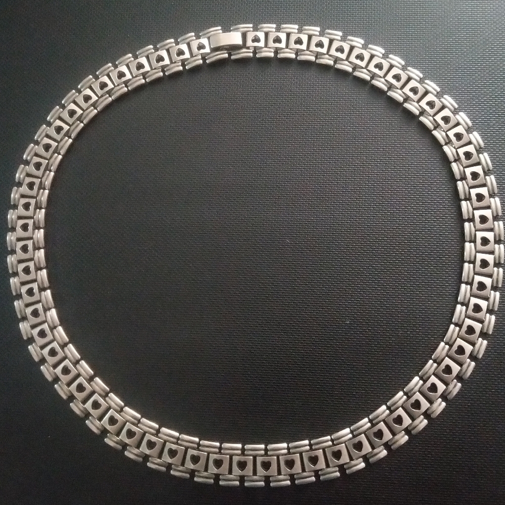 Metal Heart Link Choker Chain Necklace